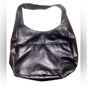 Elegant Black Leather Shoulder Bag